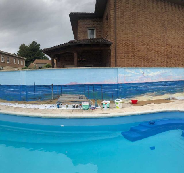 Mural en jardín de Peralta